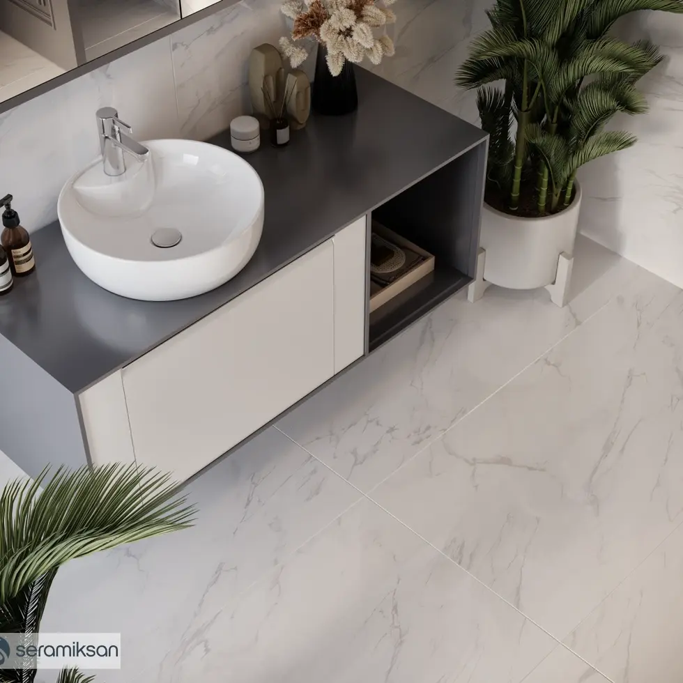 Lavabo suspendu blanc mat dans salle de bain moderne