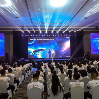Cho thuê thiết bị ánh sáng chuyên nghiệp
