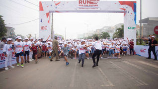 Tổ chức giải chạy: Hơn 3000 phụ huynh học sinh tham gia "Gia Đình Chạy Vì Tương Lai - Family Run For Future"