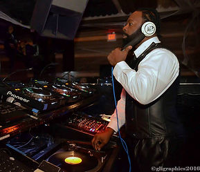 DJ Trevor Fox, turntable, cdj, dane, disco, classics, party, for hire