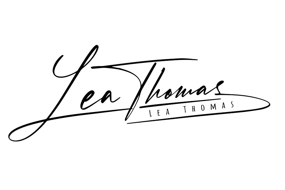 Lea Thomas's Signiture