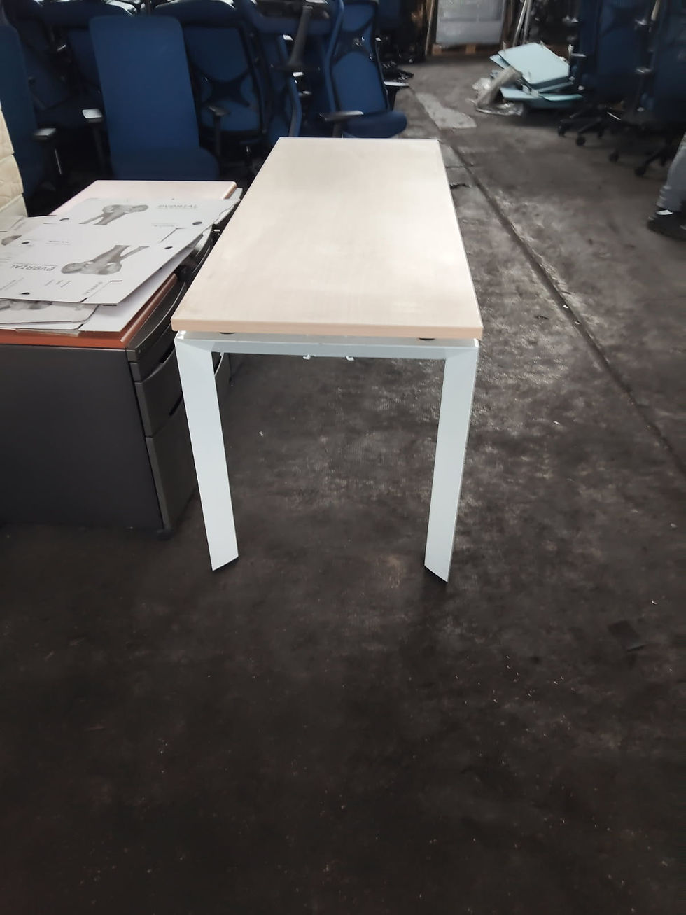 Miniature : Bureau d'angle en bois haut de gamme (Qté : 48) BUR333B