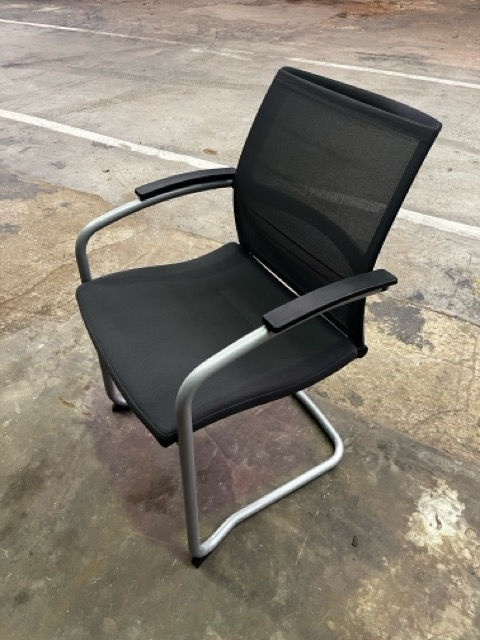 Miniature : Chaises visiteur noires pied luge – SEDUS (Qté : 3) CHA502