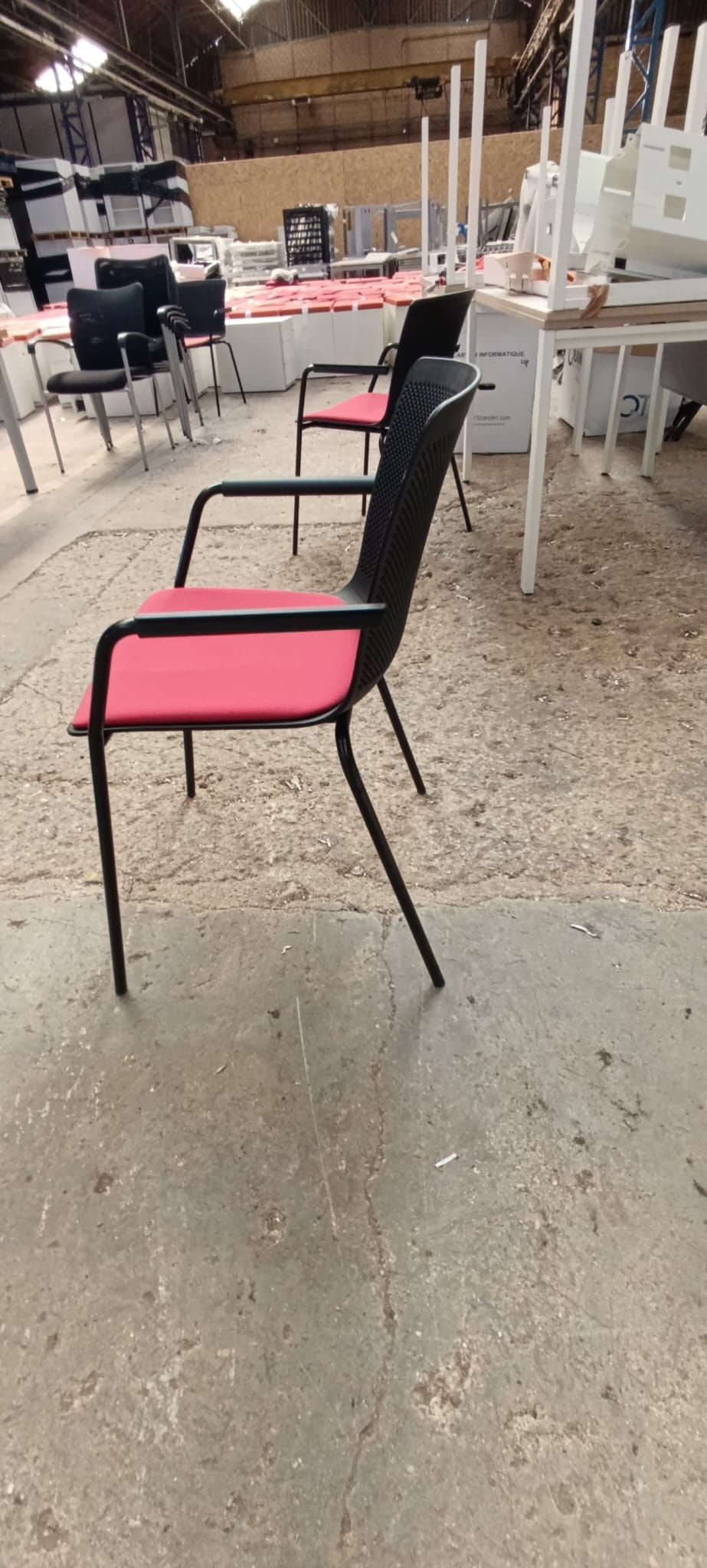 Miniature : Lot de 5 chaises visiteurs empilables FORMA 5 assise rouge (Qté : 1) CHA554
