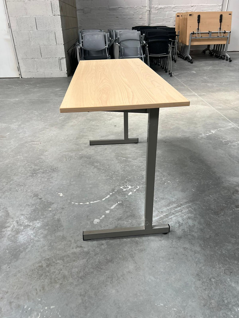 Miniature : Lot de 4 tables plateau bois clair pieds métal gris 130cm (Qté : 1) TAB633