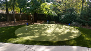 hardscape putting green1.jpg