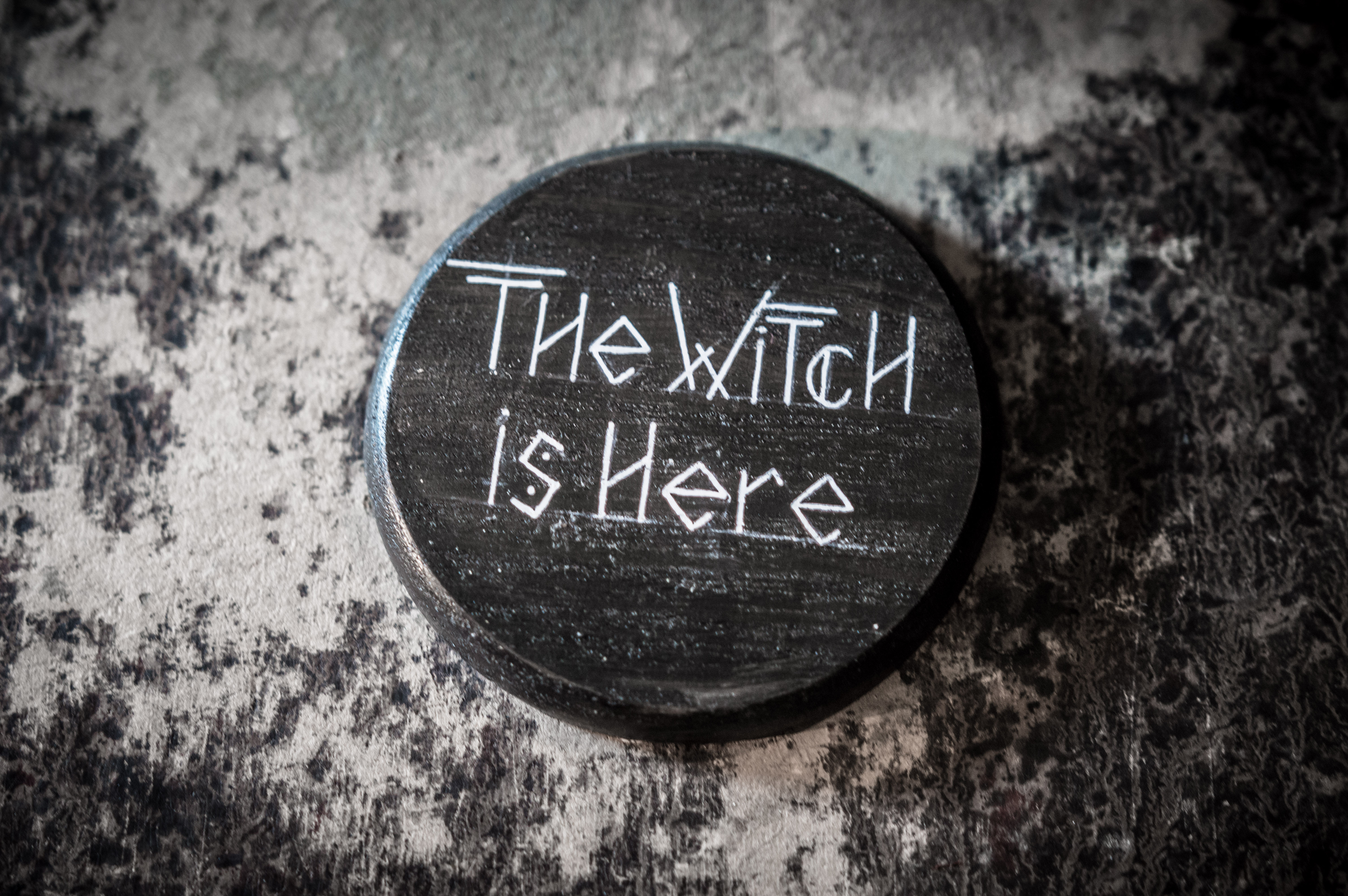 Panneau The witch is here