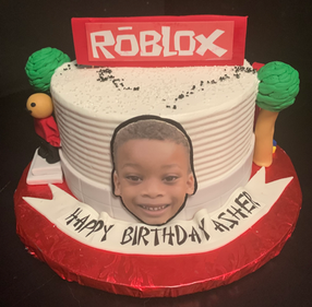 Edible_Image_Cake_Roblox_Asher.HEIC
