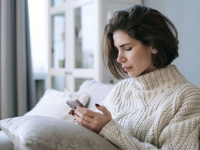 How Social Media Can Impact Pet Grief: The Positives and Negatives