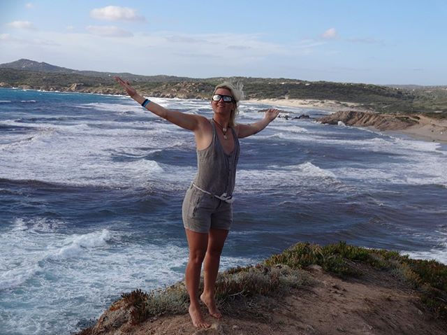 📍Rena Majore, Sardegna ...every day is special and you can explore new and exciting places..#sundowner