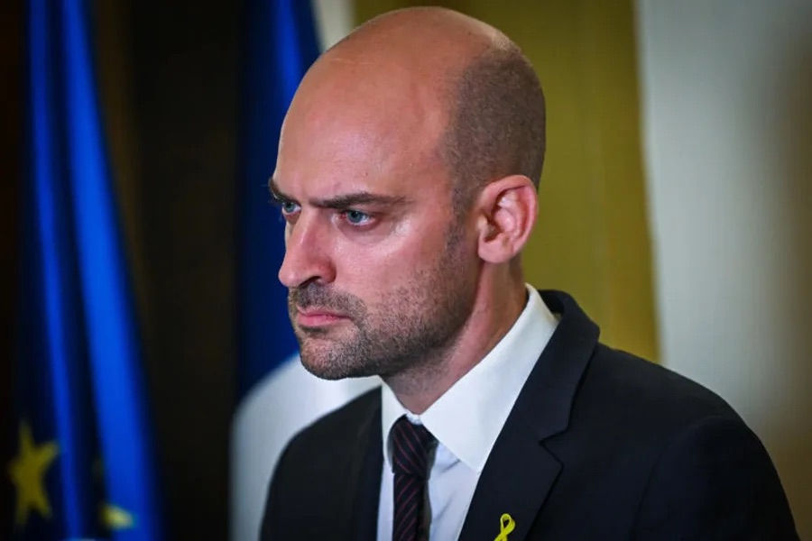 French foreign minister urges Israel to let international media 'bear witness' in Gaza