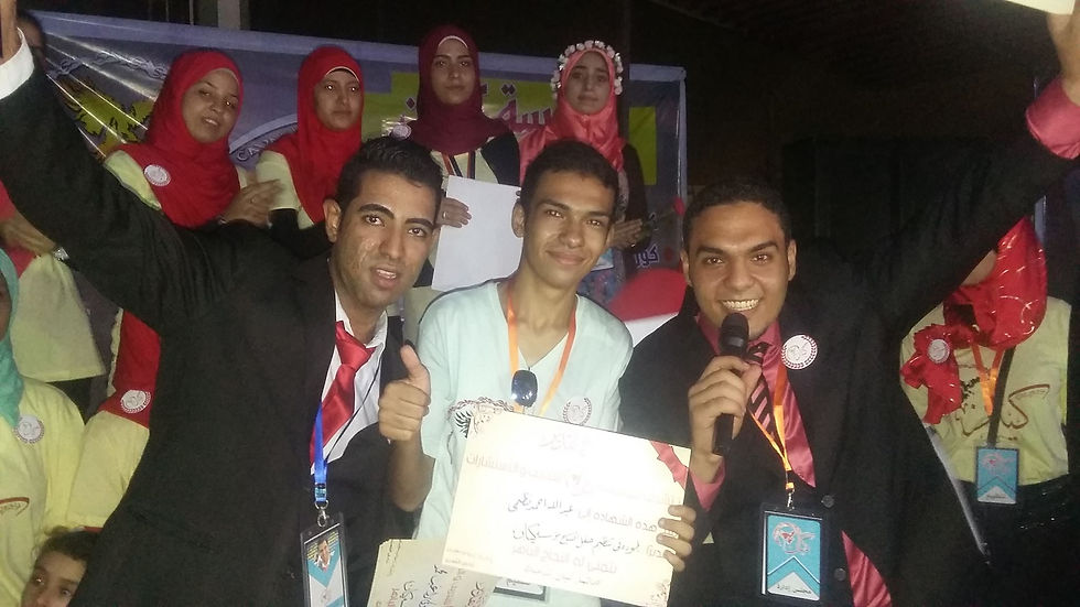 تسليم شهادات تقدير لكل من ساهم فى نجاح الشركه