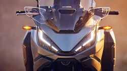 Honda NT1100 front