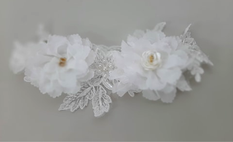 Χειροποίητη κορδέλα απο δαντέλα με λουλούδια