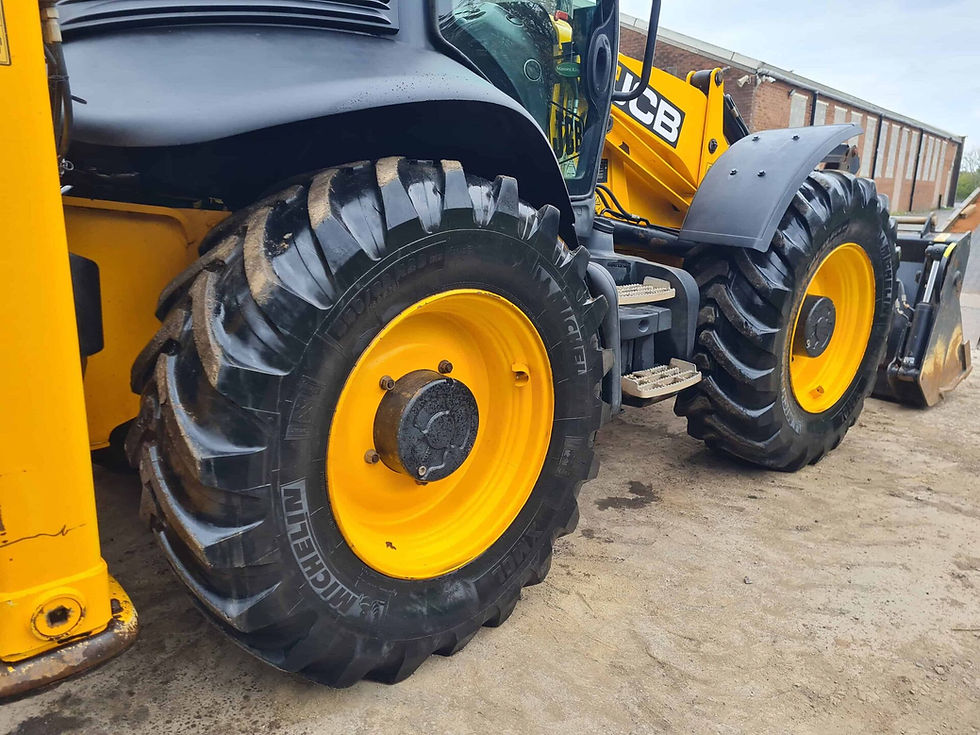 Thumbnail: 2018  JCB 4CX