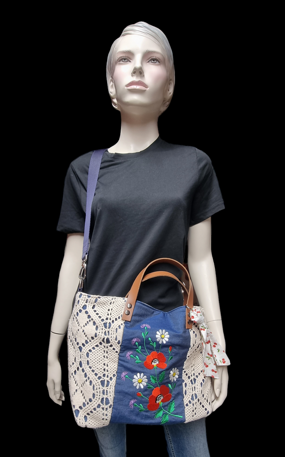 Thumbnail: Sac cabas jean et crochet thème coquelicot 