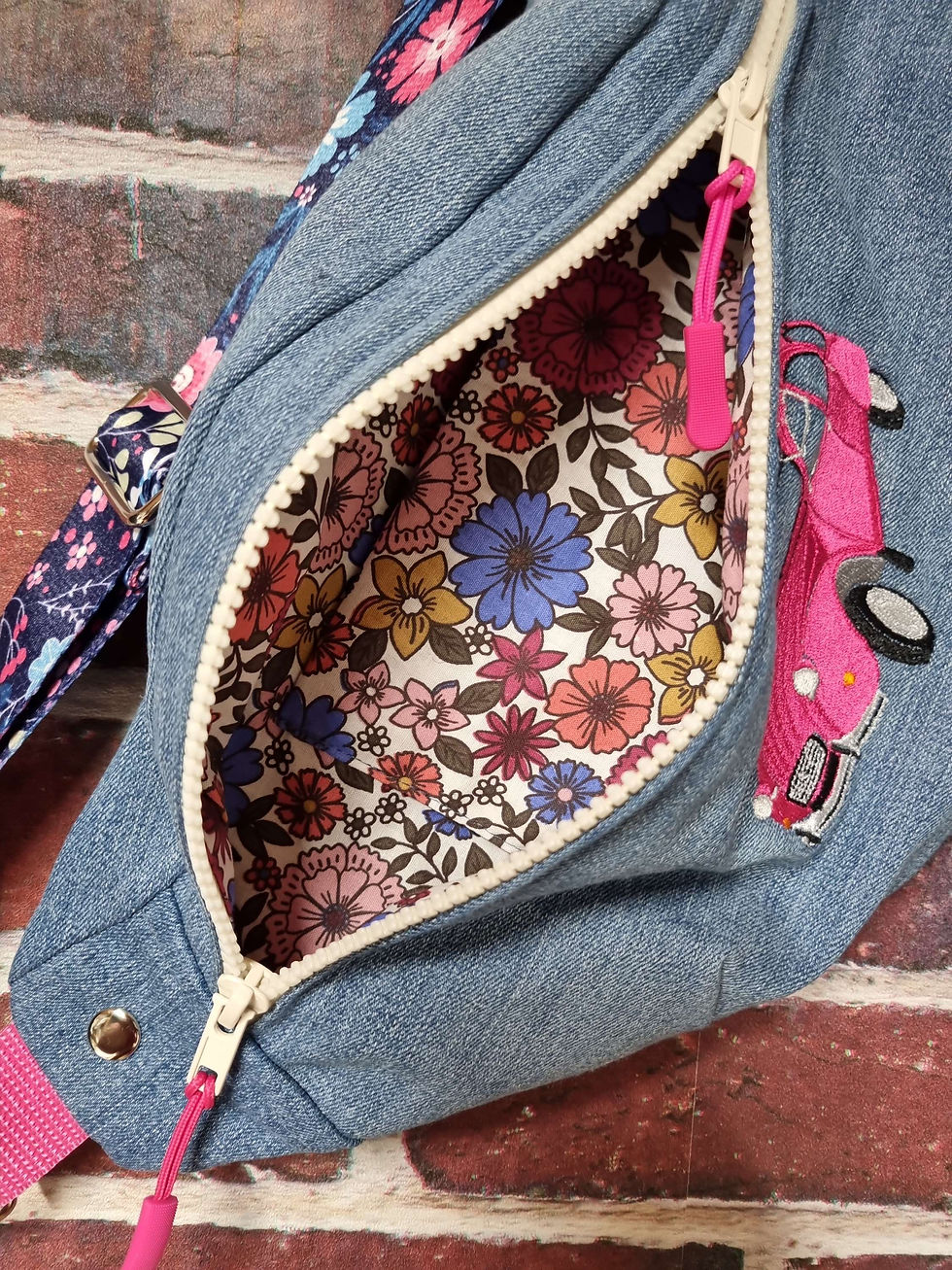 Miniature : Sac banane en jean thème 2CV rose 