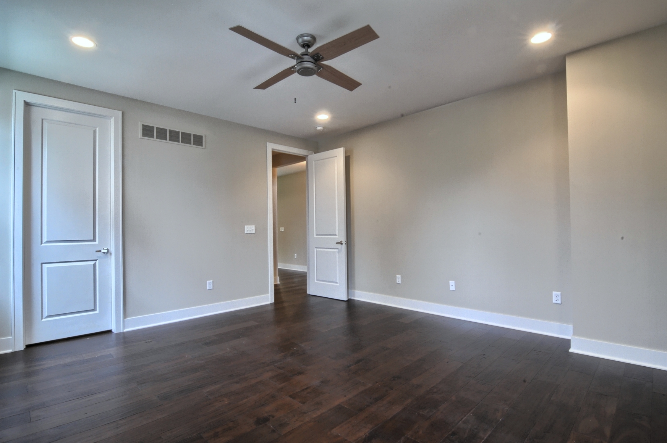 Master_Bedroom