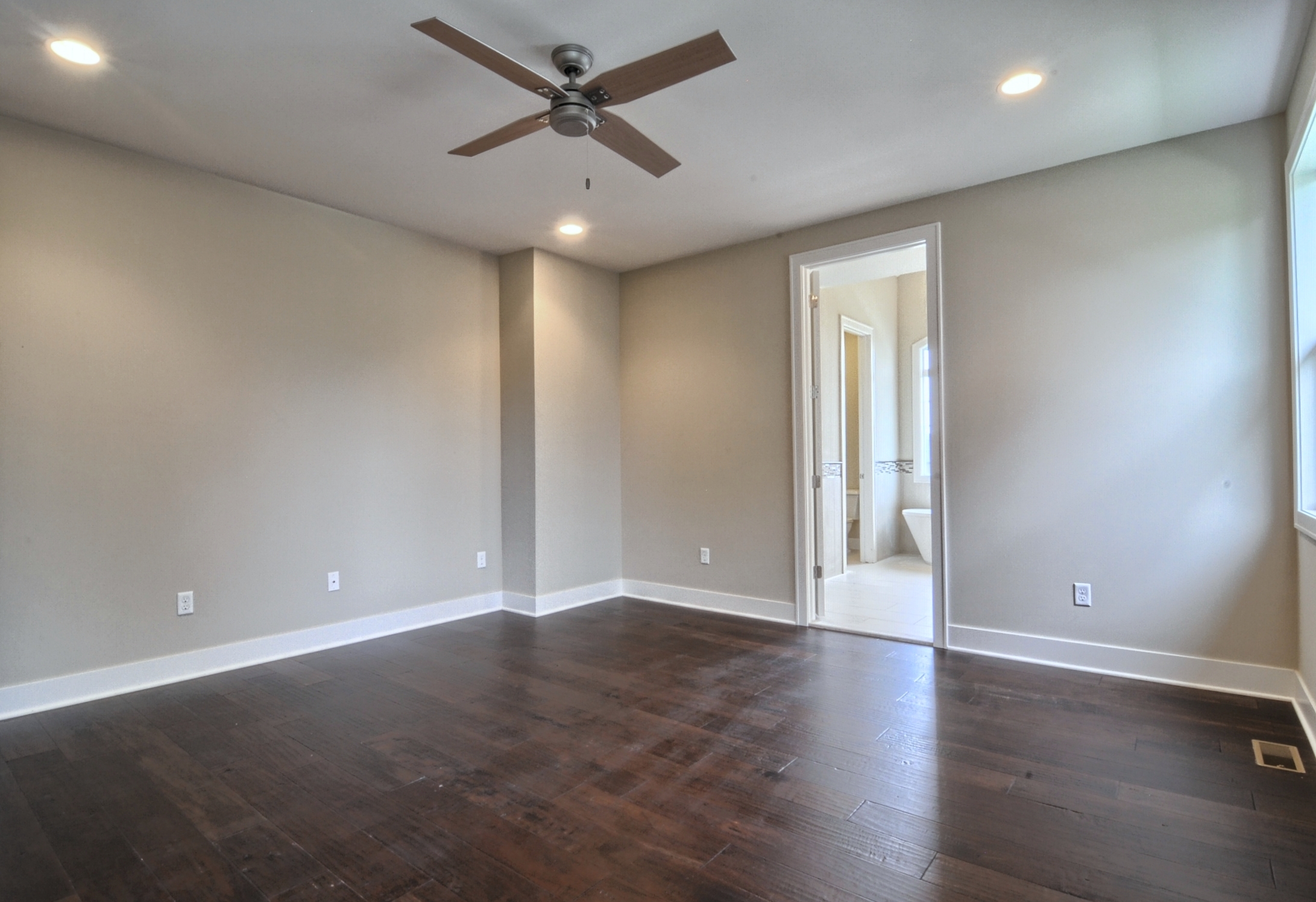Master_Bedroom