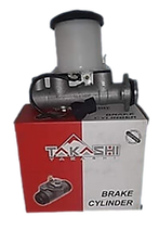 Personal de Perfect Trading Company promocionando Takashi