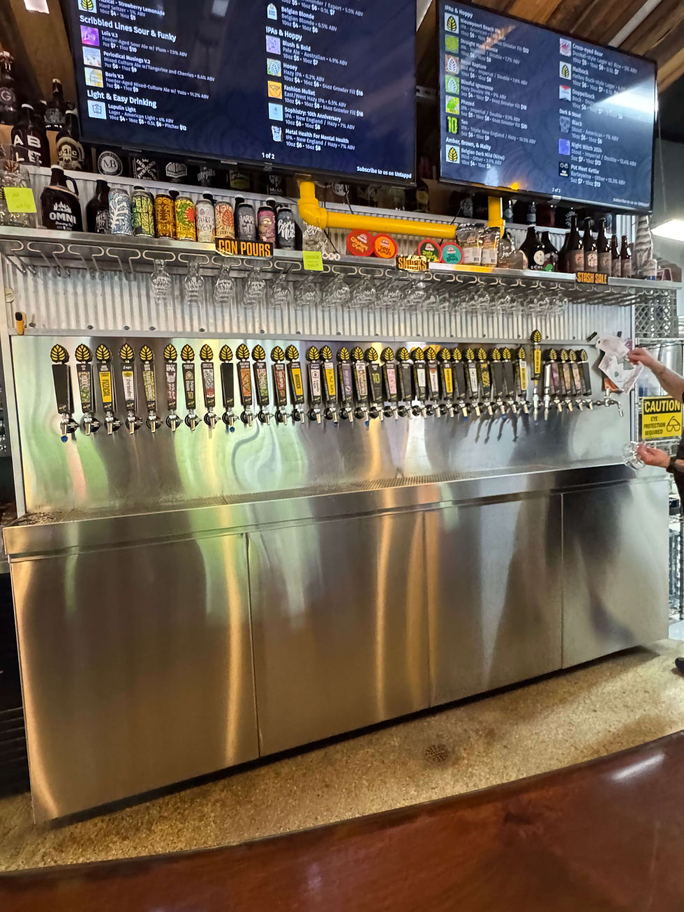 Photo of craft brews on tap at Luplin Brewing