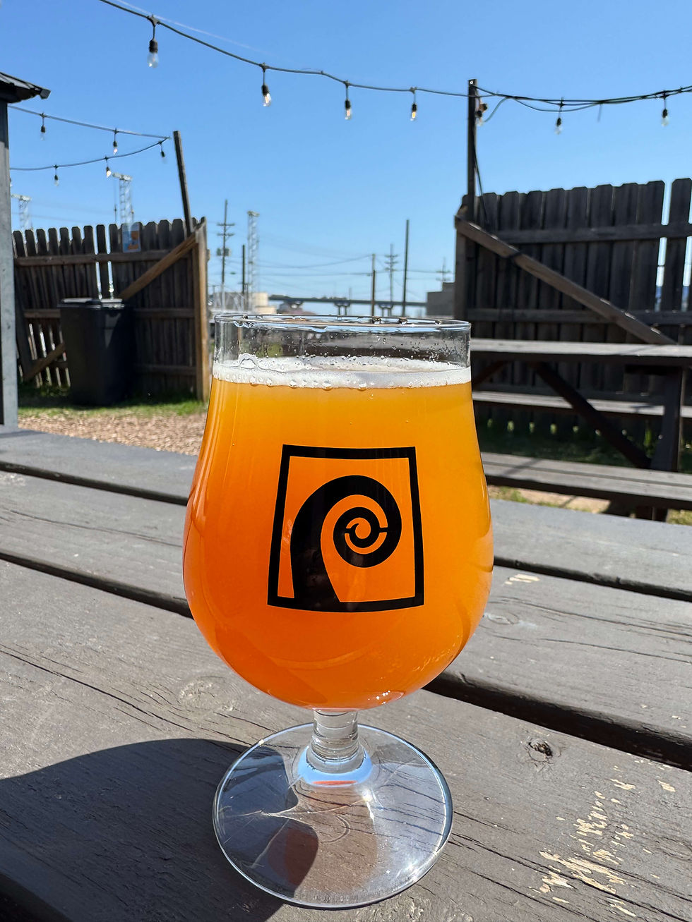 Photo of a glass of Peche sour