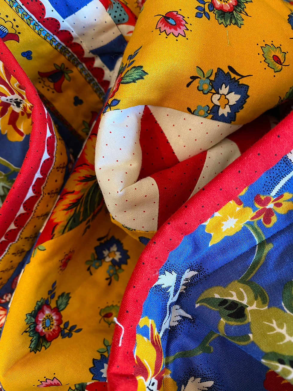 Thumbnail: "FRENCH VILLAGE" QS Quilt