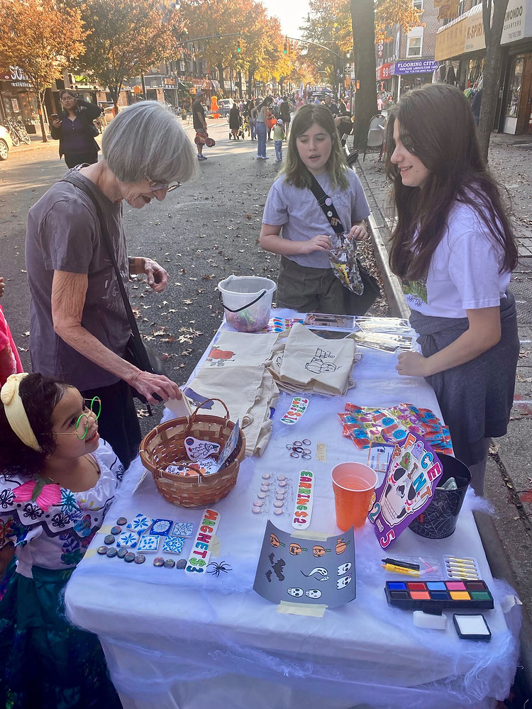 visual-arts-club-makes-debut