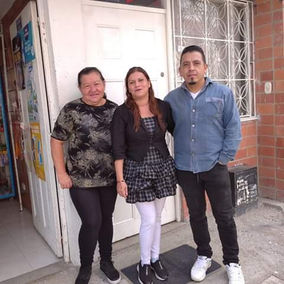 Mercados “Apadrinados”La estrategia de la comuna 1 ante la necesidad