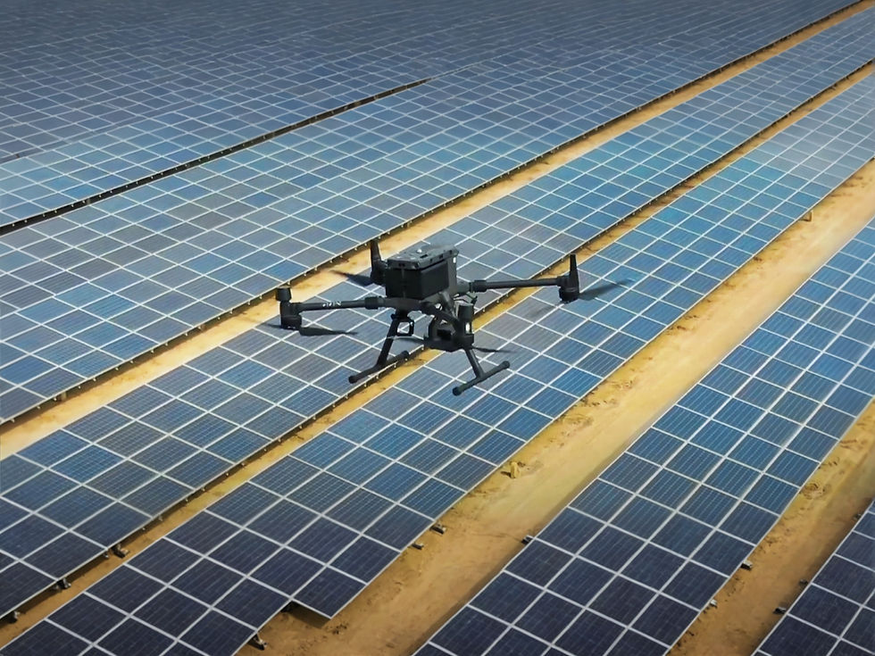 Inspections techniques par drone de panneaux solaires.
