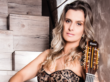 Adriana Farias é a mais nova cliente da Porteira Brasil Comunicação