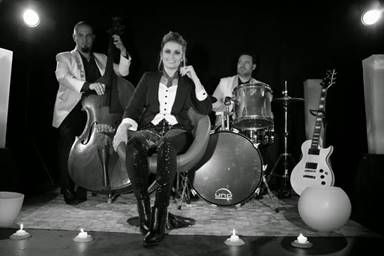 Renata Fausti lança clipe e fala sobre o sucesso da música Aventura
