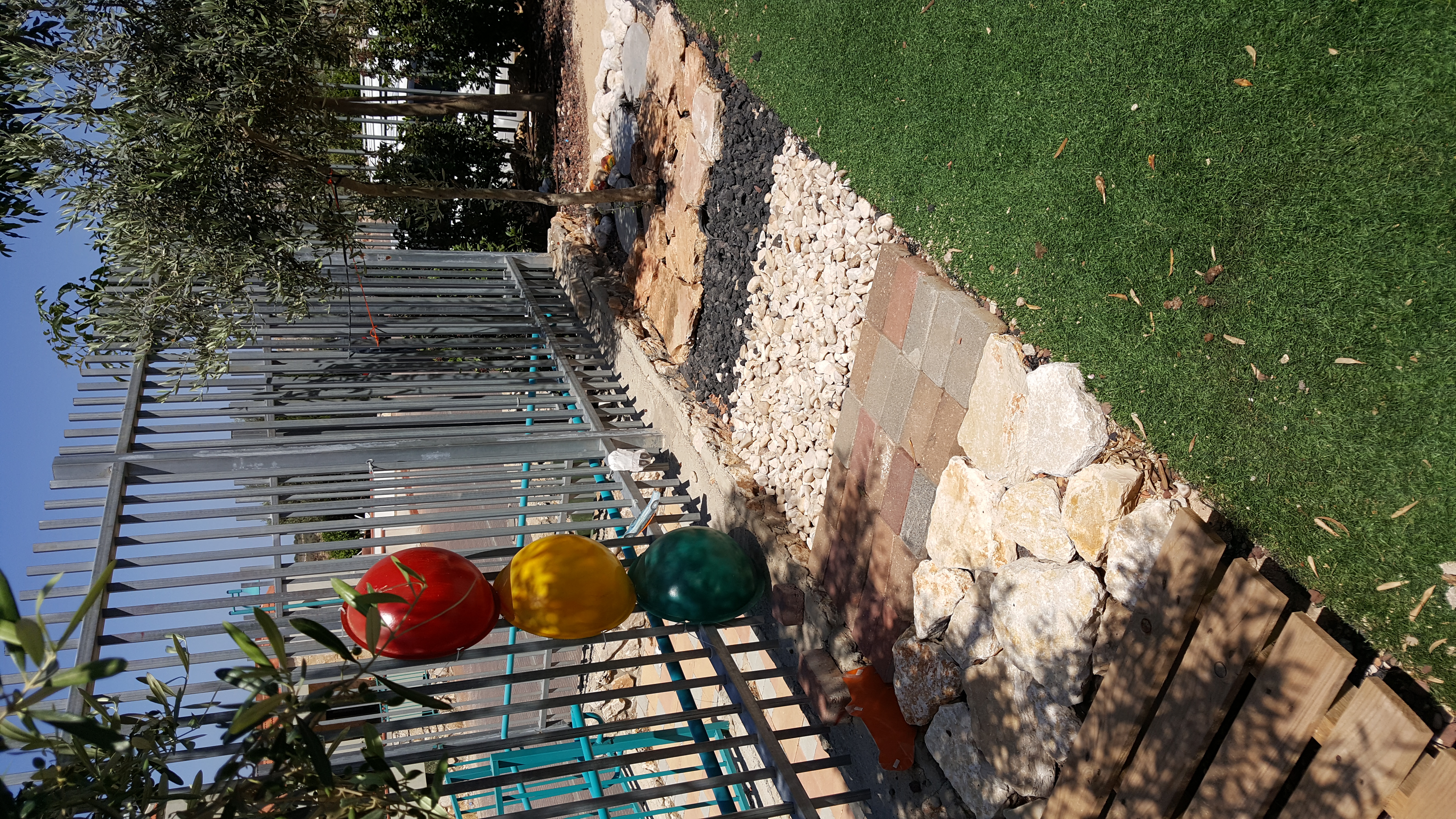שביל תחושות לרגליים יחפות