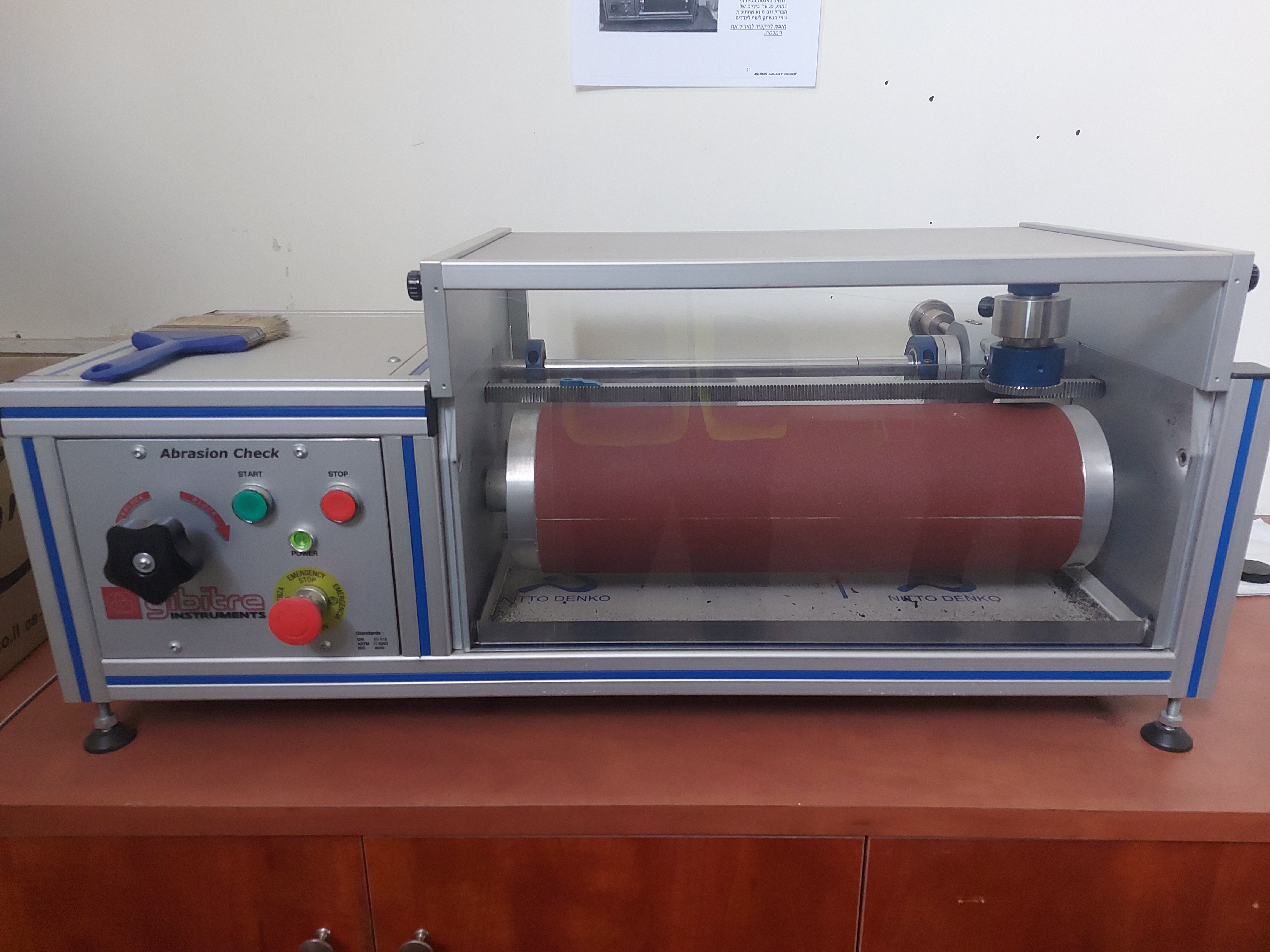 Abrasion tester