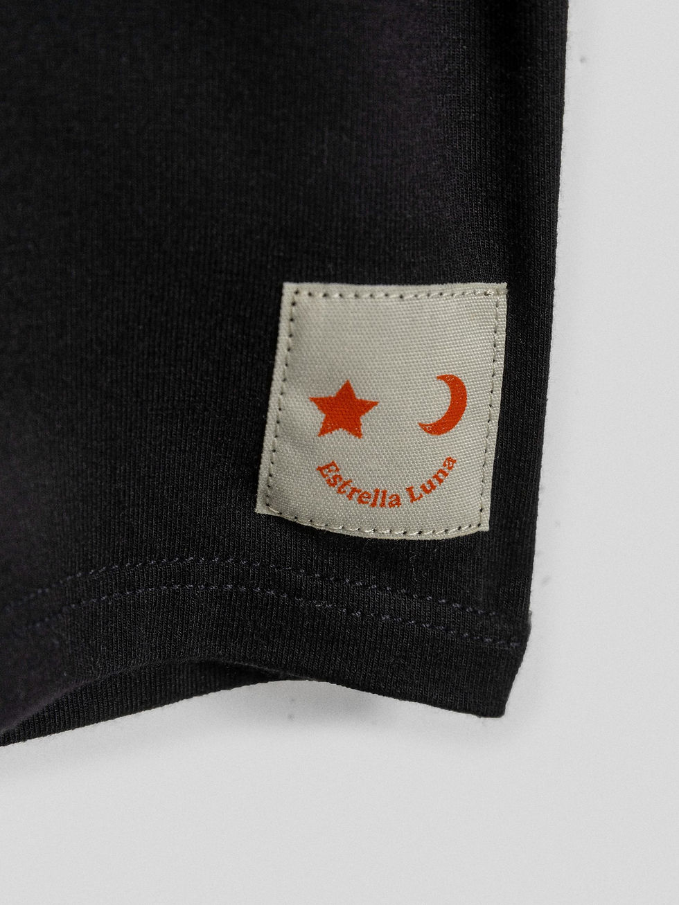 Thumbnail: Black Bamboo Jersey Leo Long Sleeve