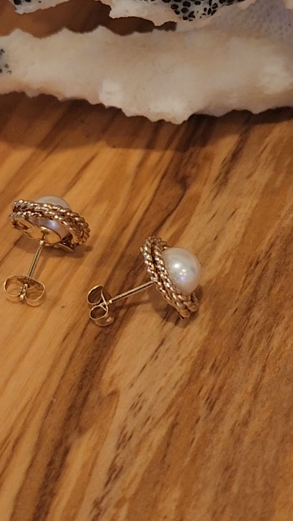 Thumbnail: 14 K White Pearl Stud Earrings