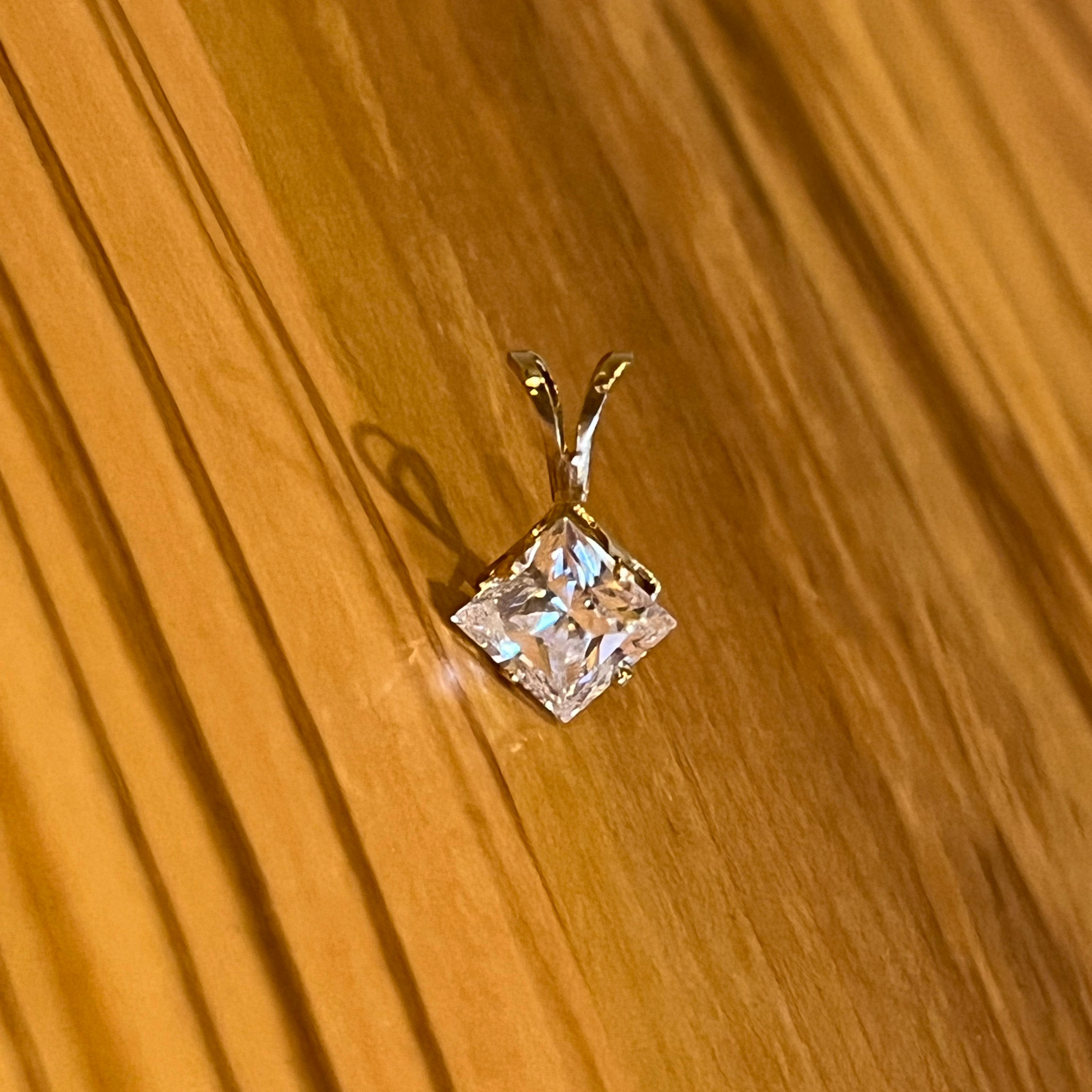 14 K CZ Pendant
