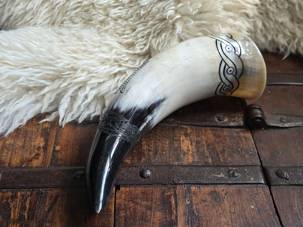 Thumbnail: Viking Drinking Horn with Raven Motif