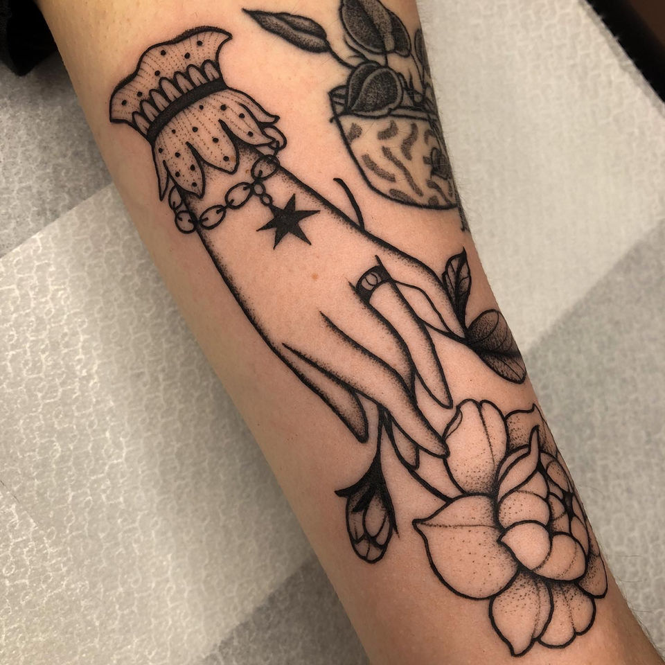 vintage hand botanical blackwork tattoo fede.tattoos amsterdam