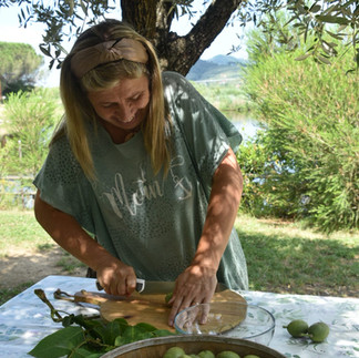 creazione del nocino nel nostro agriturismo in versilia