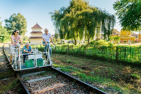 La Pagode de Noyant d'Allier en Vélorail