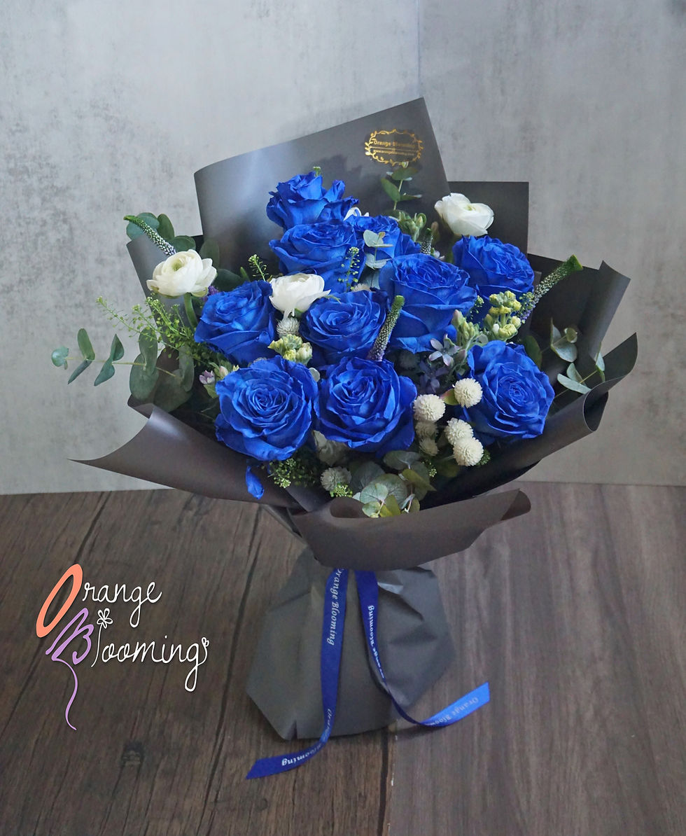 Thumbnail: Ecuador Blue Rose & Ranunculus Bouquet 藍玫瑰小牡丹花束