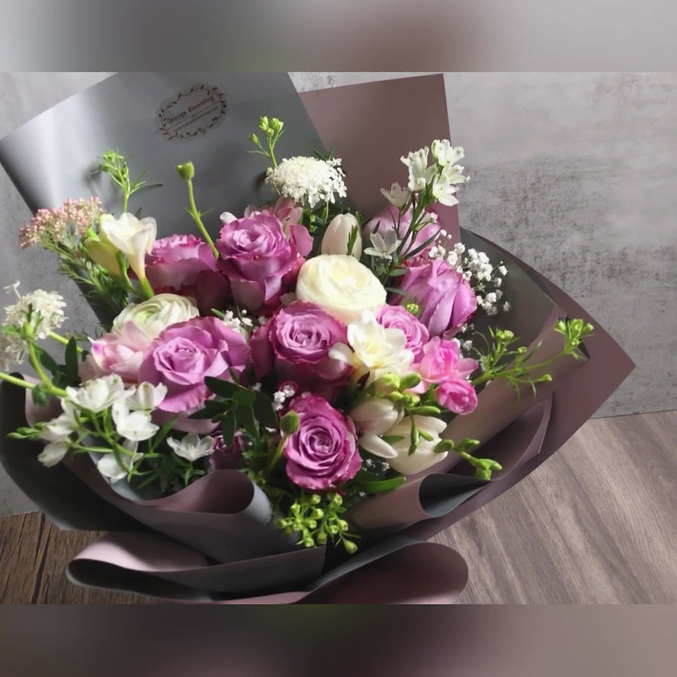 Thumbnail: Mauve Purple Rose Bouquet 復古玫紫花束