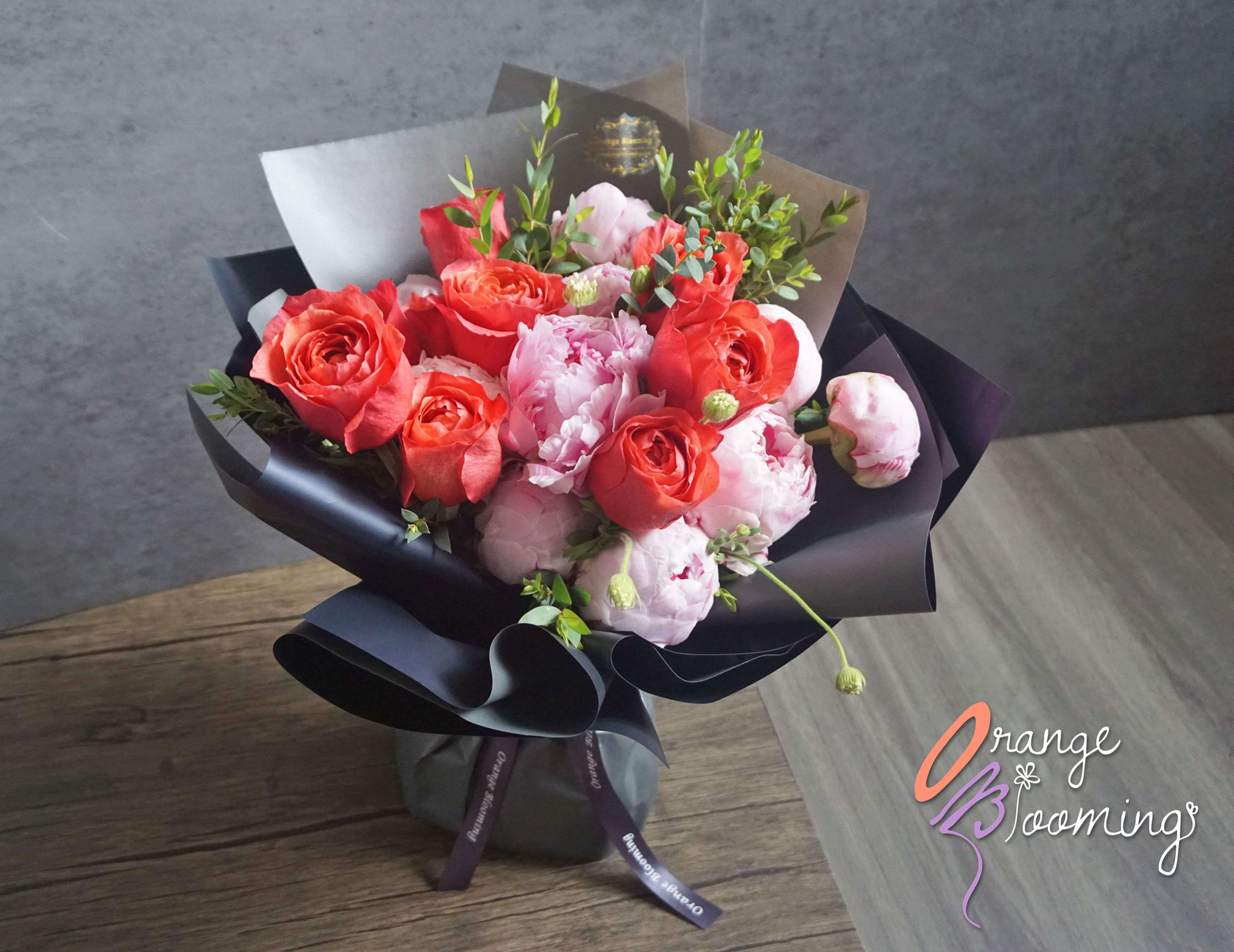 Pink Peonies & Red Garden Rose Bouquet 大牡丹花束