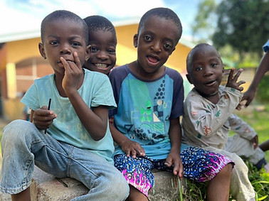 Enfants orphelins à Kinshasa
