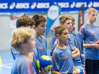 Stargast Andy Schmid im Sportheon Handballcamp
