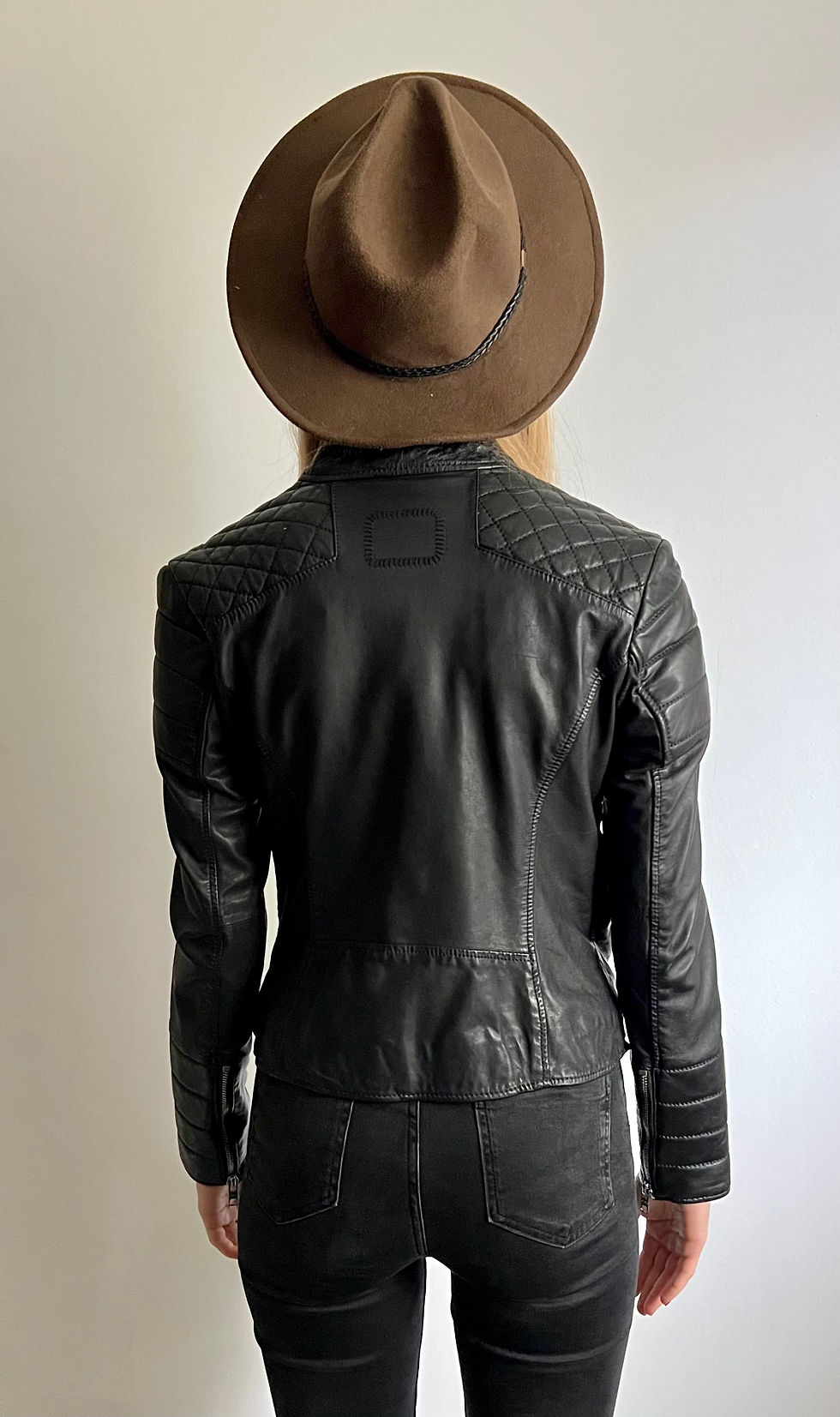 Miniaturbild: Tigha Ines