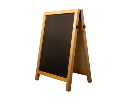 Sustainable and Stylish: Wooden Display Items & Chalkboards for Trade Shows