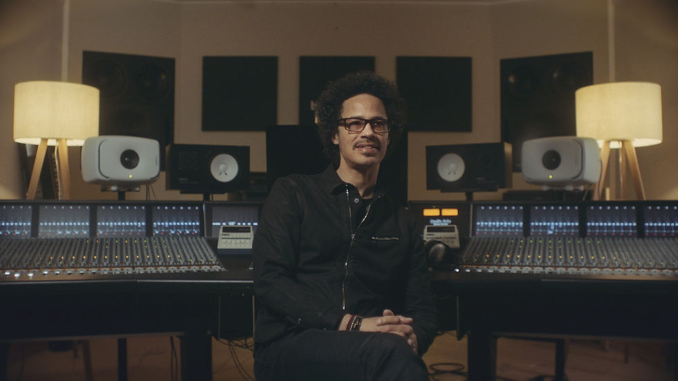 LEGACY Eagle-Eye_Cherry_Foto-Tommy_Olsson