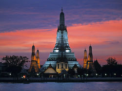 wat-arun-bangkok-thaifold
